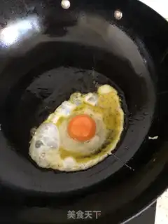Make Fried eggs step 2