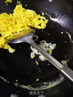 Make Tomato fried eggs step 5