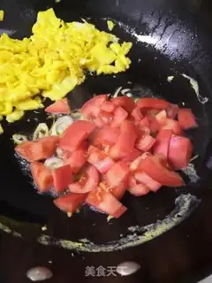 Make Tomato fried eggs step 6
