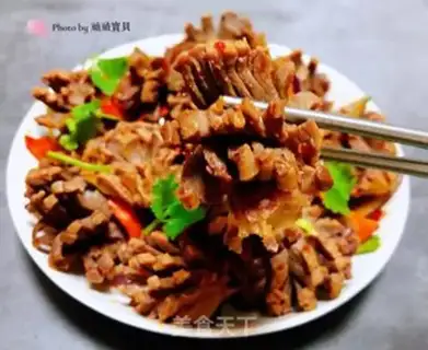 Make Onion carrots, fried duck step 13