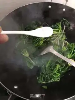 Make Garlic spinach step 2