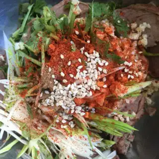 Make Red oil and donkey meat step 4