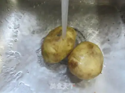 Make Blow up New Orleans Potato Cape step 1
