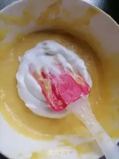Make Yogurt cupcakes step 6