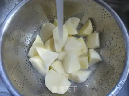 Make Blow up New Orleans Potato Cape step 3