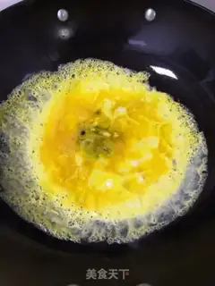 Make Scrambled eggs step 4