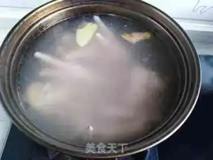 Make Spicy chicken claw wings step 2