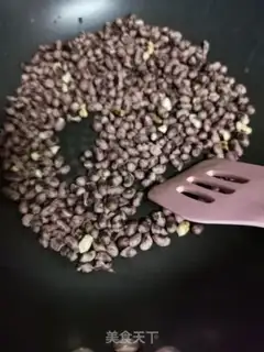 Make Cow Rolling Sugar step 2