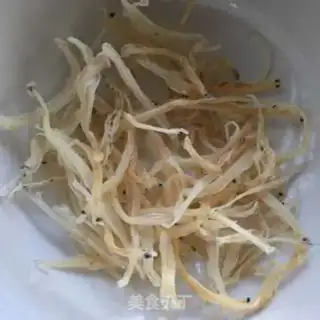 Make Silver fish steamed eggs step 0
