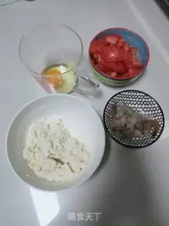 Make Tomato shrimp pip soup step 0