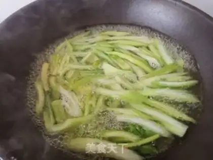 Make The celery makes thousands of tofu step 2