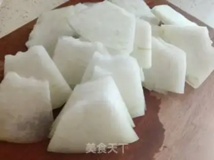 Make Shrimp melon soup step 1