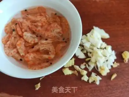 Make Shrimp melon soup step 3