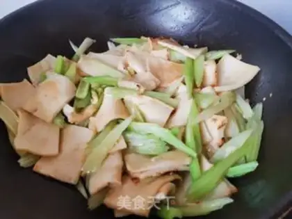 Make The celery makes thousands of tofu step 5