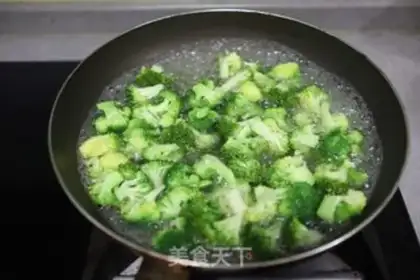 Make The octopus tofu box step 10