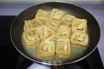 Make The octopus tofu box step 12