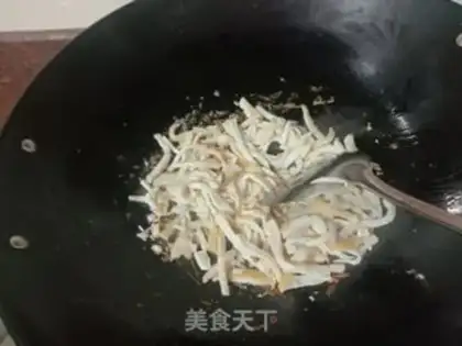 Make Homemade carrots and fish cakes step 2