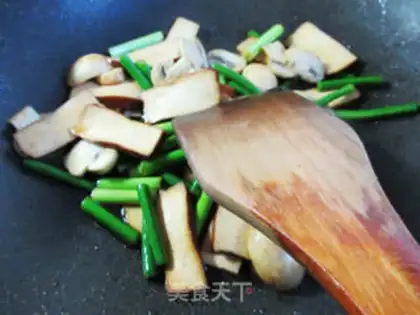 Make Garlic mushroom fried fragrance step 7