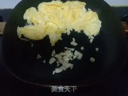 Make Spinach fried eggs step 5