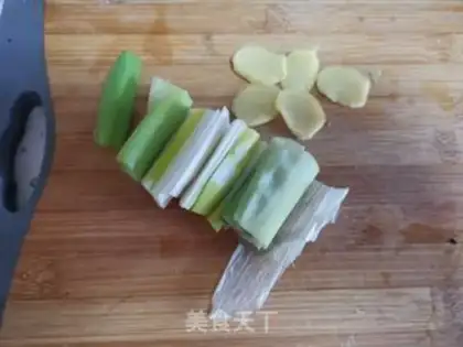 Make Jell-O step 1