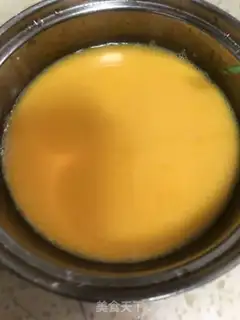 Make Egg-cooked fan dishes step 2
