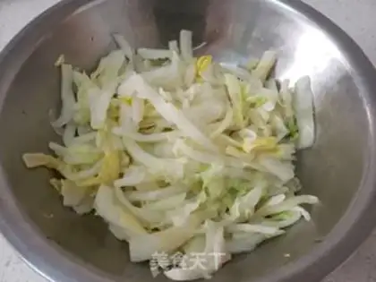 Make Cabbage with sea ribbons step 2