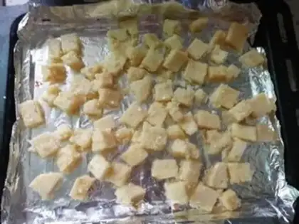 Make Garlic bread dry step 3