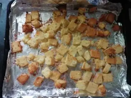 Make Garlic bread dry step 4