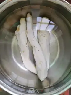Make Sweet ginger potato soup step 1