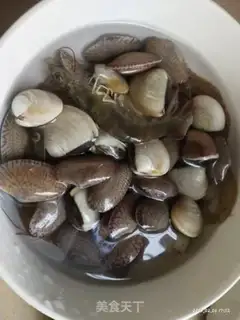 Make Seafood congee step 0