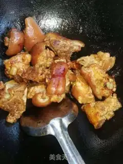 Make Red burning pig hoof step 3