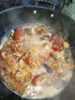Make Red burning pig hoof step 4
