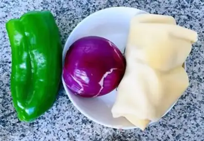 Make Onion pepper bean peel step 0