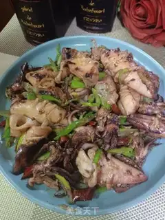 Make Onion fried the rabbit step 7