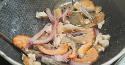 Make Spanish seafood quinoa step 2