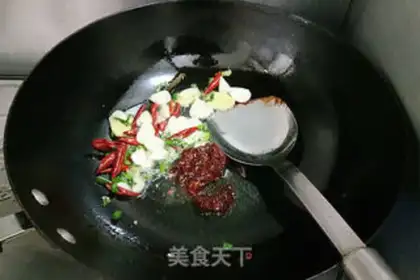 Make A dry pot of tea and mushroom chicken step 8