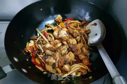 Make A dry pot of tea and mushroom chicken step 9