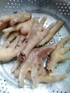 Make ♪ Taste the claws ♪ step 1