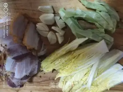 Make Onion cabbage makes bouquet step 0