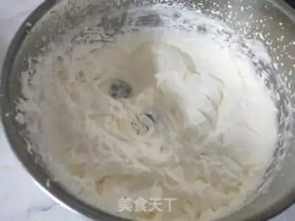 Make Eight-inch cream cake step 4