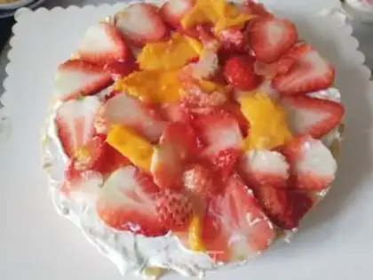 Make Eight-inch cream cake step 6