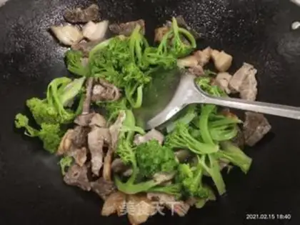 Make Pork and blue flowers step 6