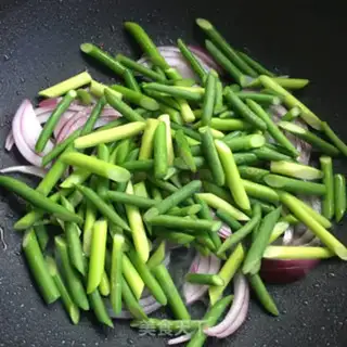 Make Onion moustache step 5