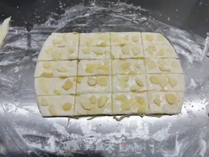 Make Hand-to-hand apricot step 6