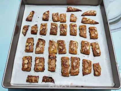Make Hand-to-hand apricot step 8