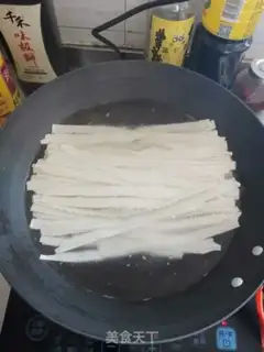Make Ham egg and cabbage noodles step 3