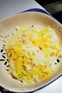 Make Sour soup rolls step 5