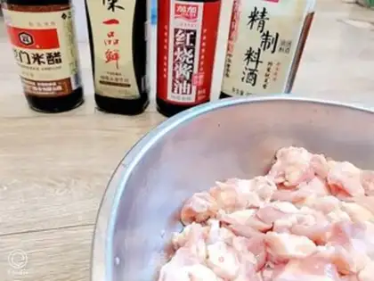 Make Spicy chicken crumbs step 0