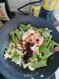 Make Ham egg and cabbage noodles step 7