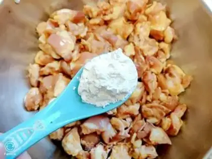 Make Spicy chicken crumbs step 2